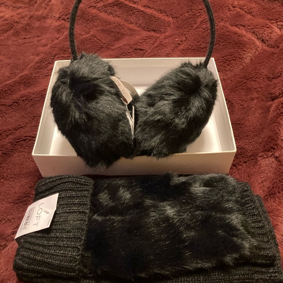 Loft black faux fur earmuff & mittens - Picture 2 of 6